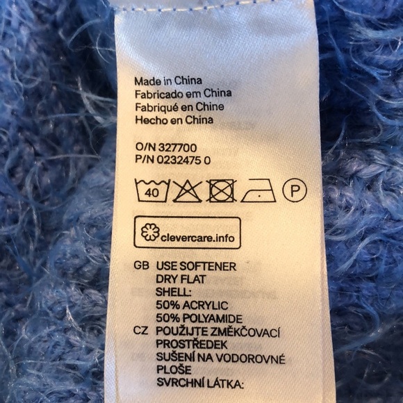 H&M Divided fuzzy soft stretchy cornflower blue semi crop sweater S - Picture 6 of 6